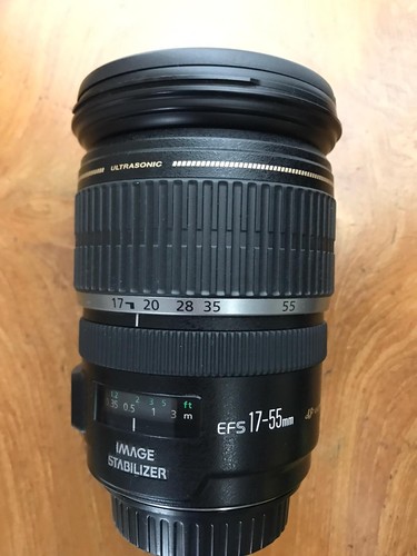Canon f 2 - ef-s, f/2,8